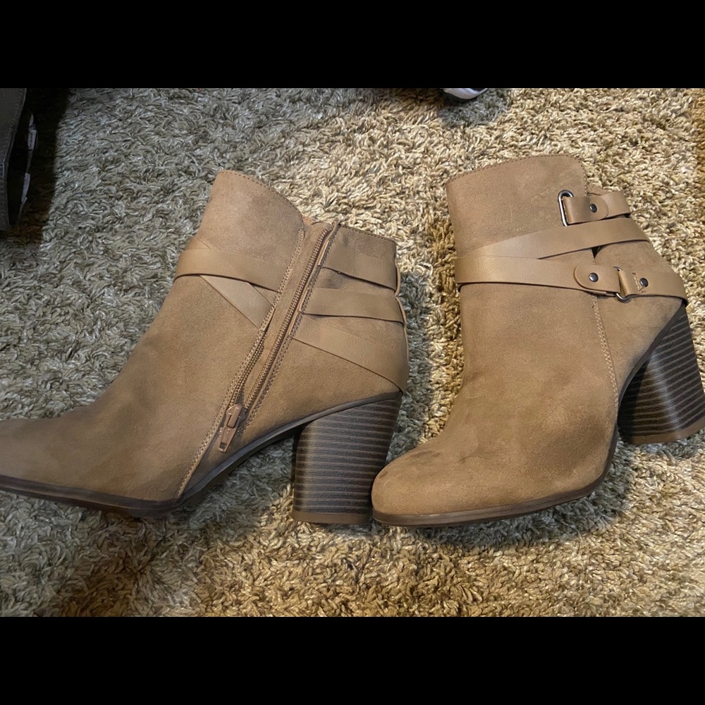 Massini tan booties
